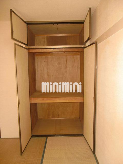 収納　押入れです