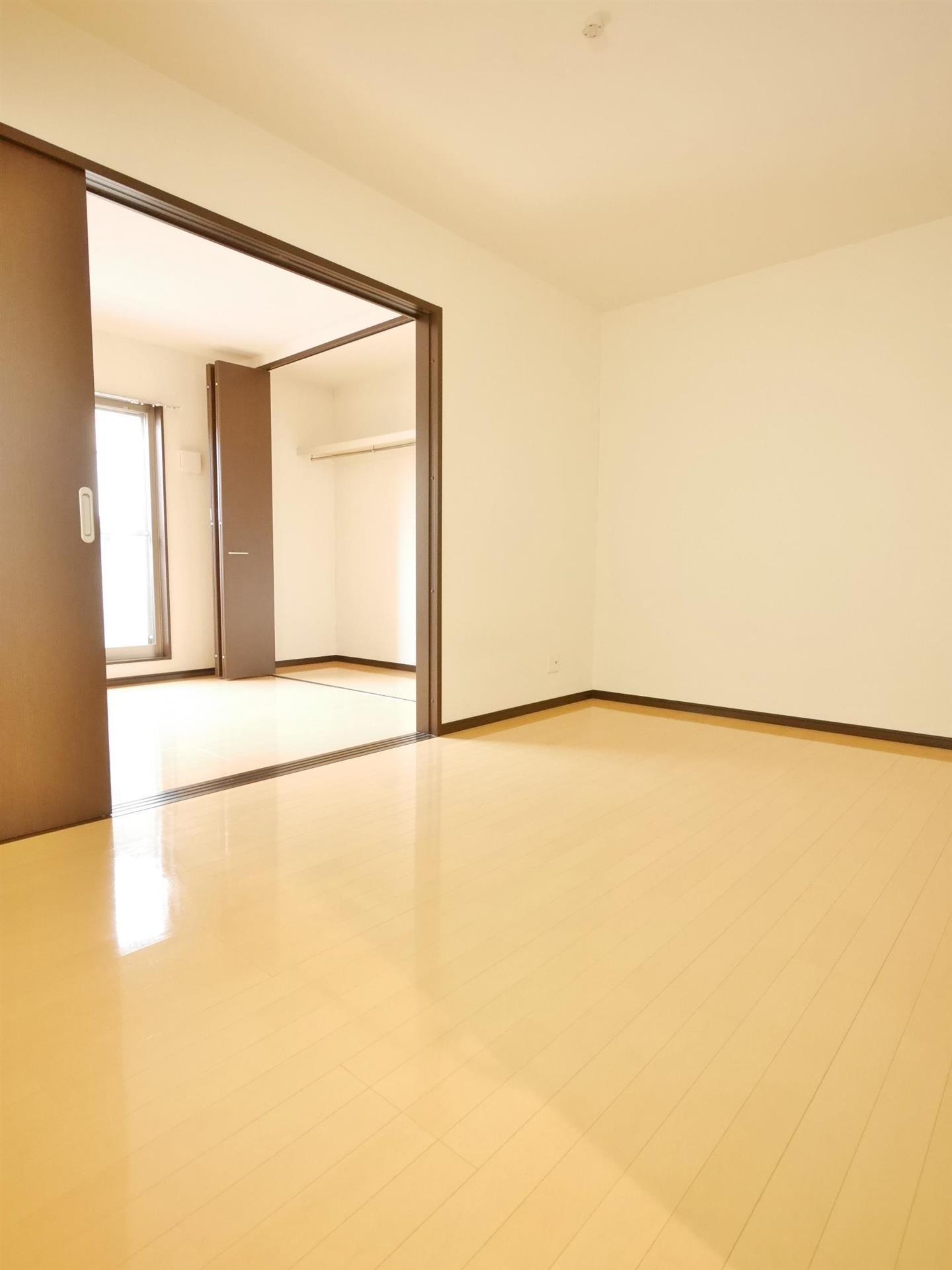 居室・リビング　リビングスペースは8.2帖！！