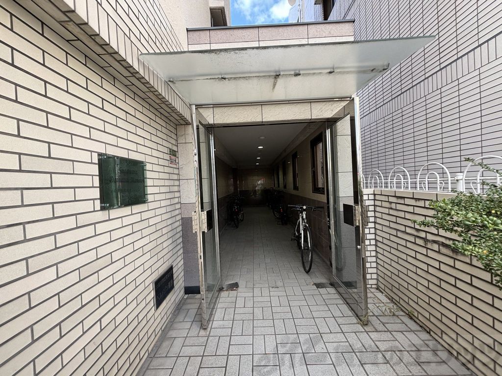 エントランス　エントランス