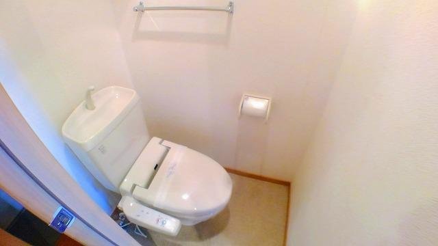 トイレ　トイレもきれいです