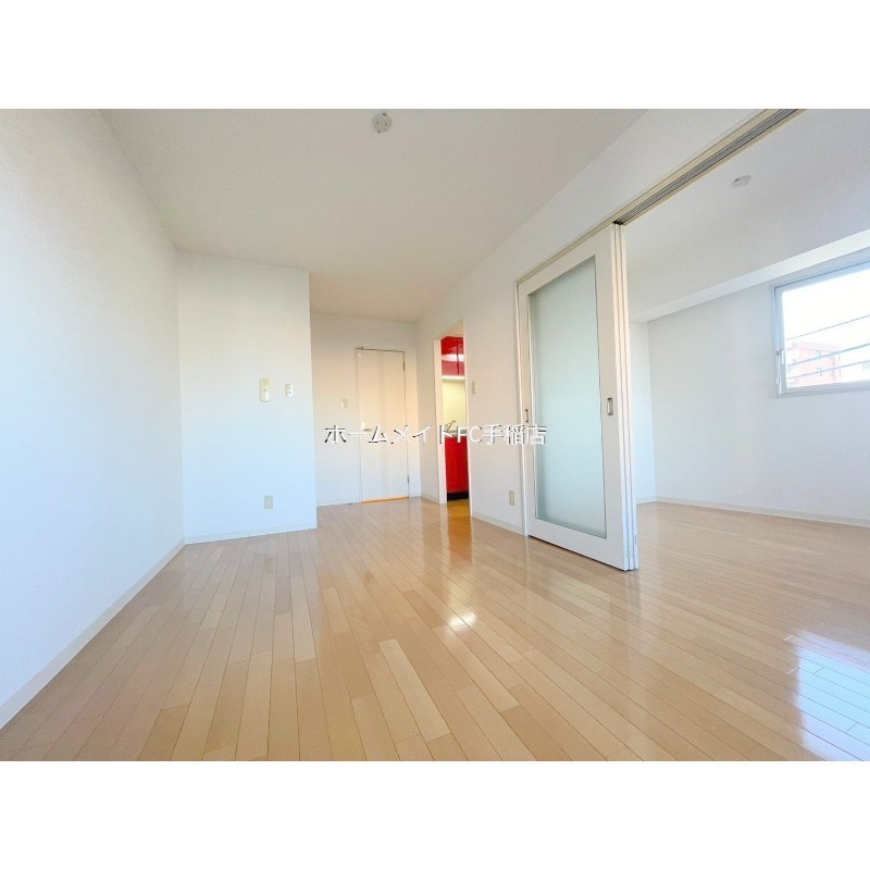 居室・リビング　明るく広々リビングスペース♪