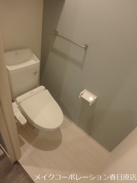 トイレ　写真は同型タイプ