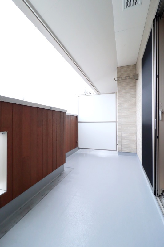 バルコニー　図面と現状に相違がある場合には現状を優先