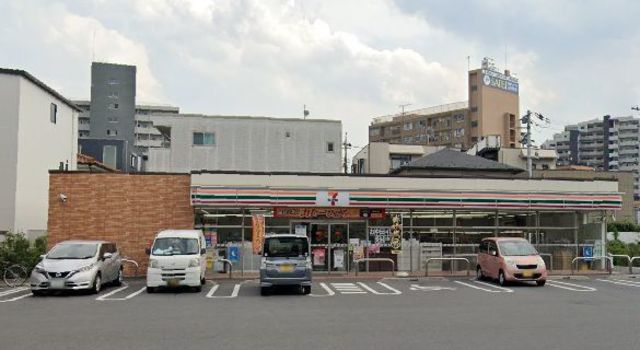 コンビニ　セブンイレブン川口並木元町店（コンビニ）まで685m