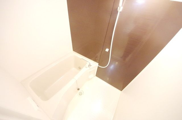 バス・シャワールーム　同施工会社イメージです