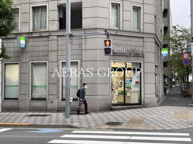 コンビニ　ファミリーマート 麹町一丁目店（コンビニ）まで141m