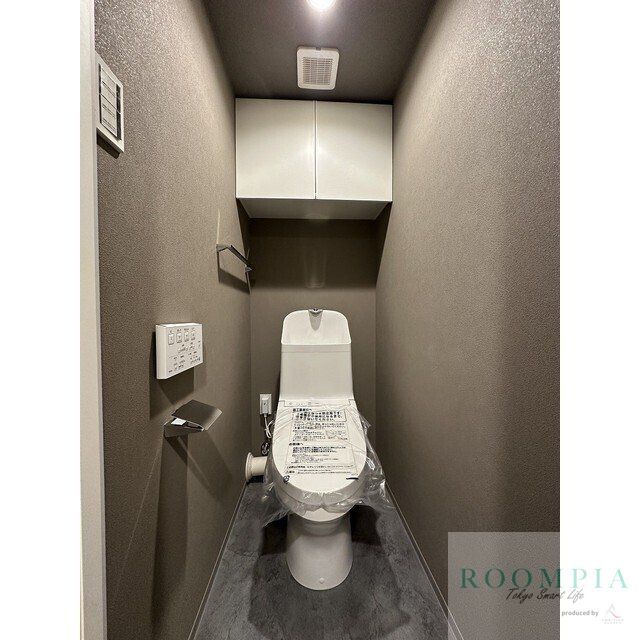 トイレ　※同タイプの別のお部屋です。