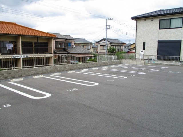 駐車場　駐車場