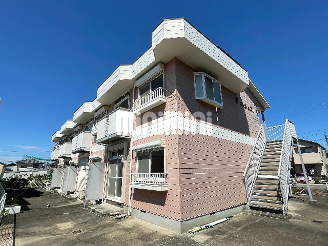 建物外観　バルコニー側外観