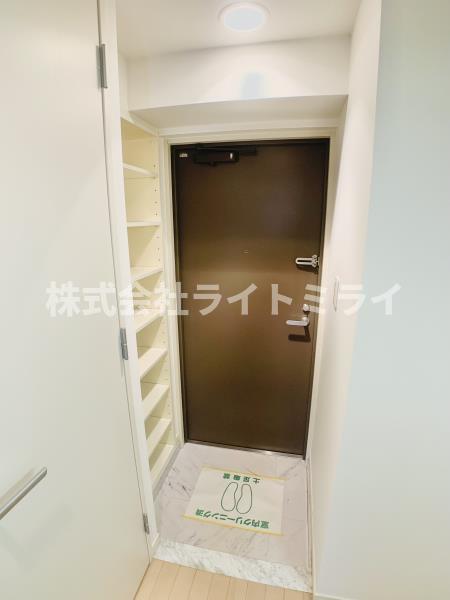 玄関　?
