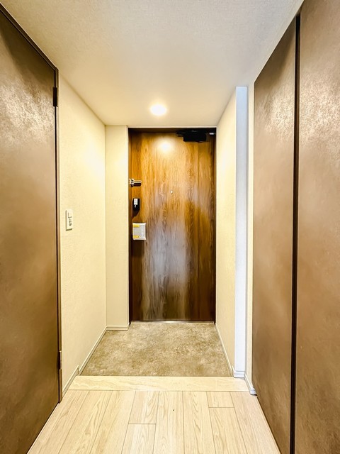 玄関　※写真は同タイプ住戸です。