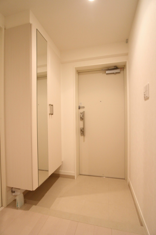 玄関　玄関　※別号室参考写真