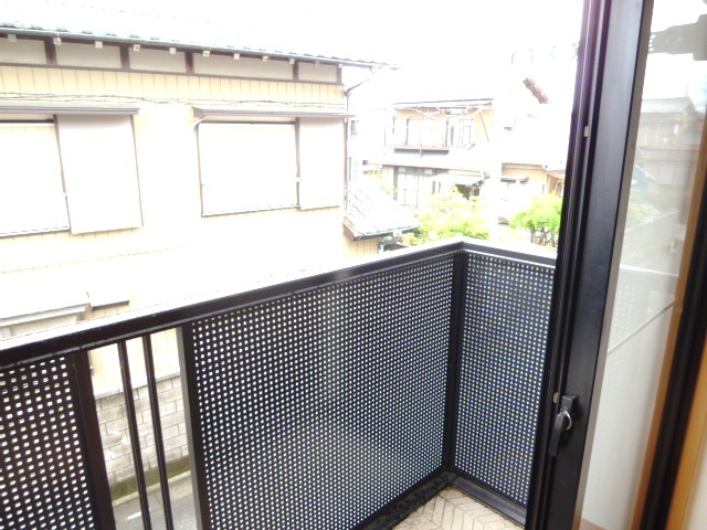バルコニー　物干し掛けも付いてます