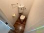 トイレ　こちらはトイレです。清潔感があり、安心して使用できます。