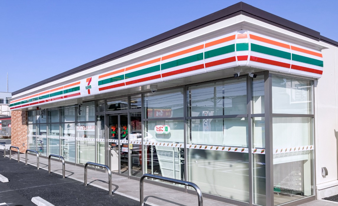 コンビニ　ファミリーマート台東松が谷店（コンビニ）まで227m