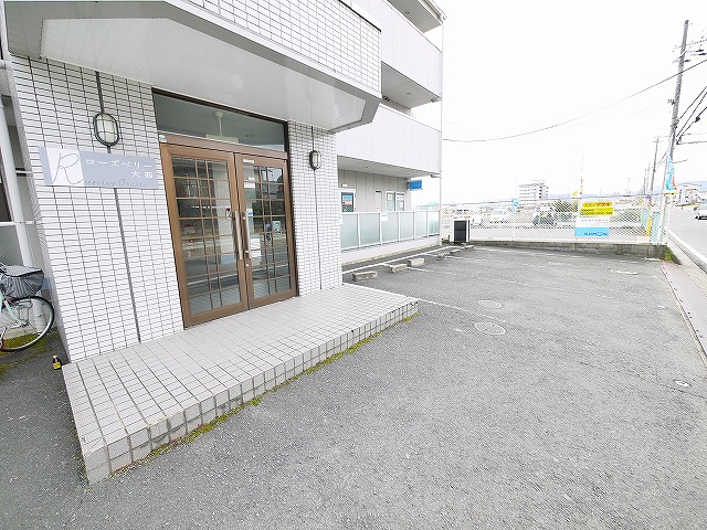 駐車場　車をお持ちの方に嬉しい駐車場付きの物件です