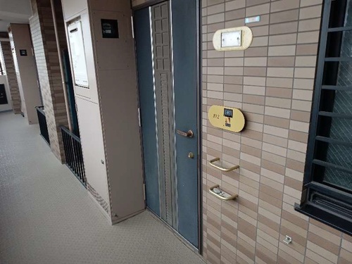 玄関　玄関外観