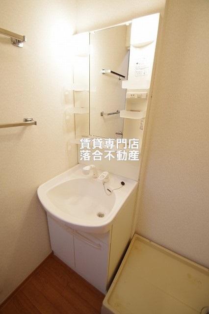 洗面設備　独立洗面化粧台付き