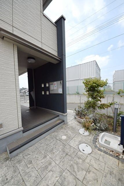 エントランス　★大和ハウス施工の１LDKです★