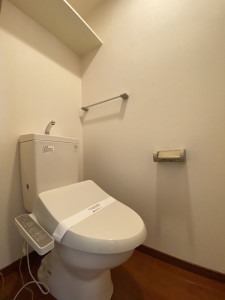 トイレ　※別部屋参考写真