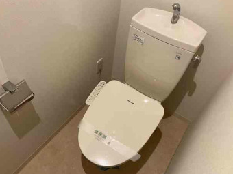 トイレ　トイレもきれいです
