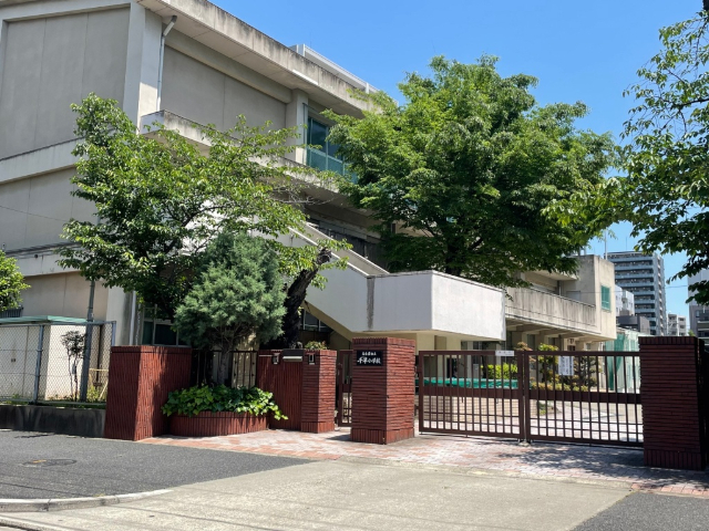 小学校　名古屋市立千早小学校（小学校）まで568m