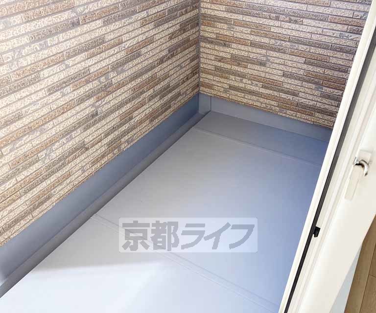 バルコニー　明るい色調！