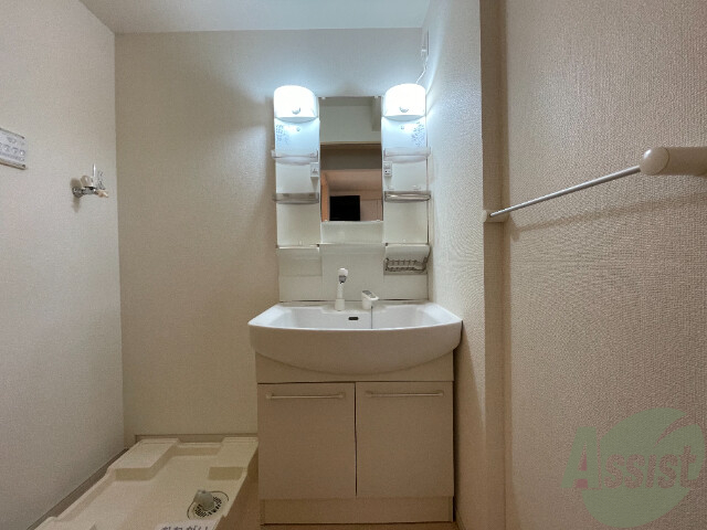 洗面設備　洗面はコチラでお願いします。独立していて便利です。