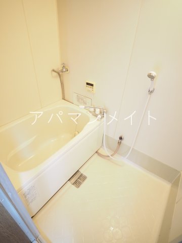 バス・シャワールーム　追い焚き付き！