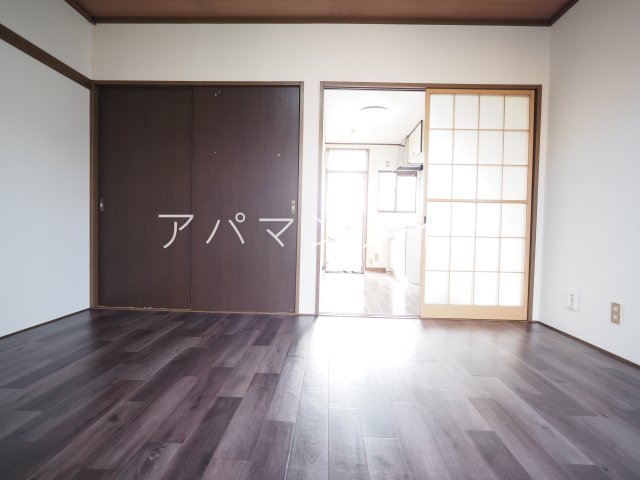 居室・リビング　角部屋です！