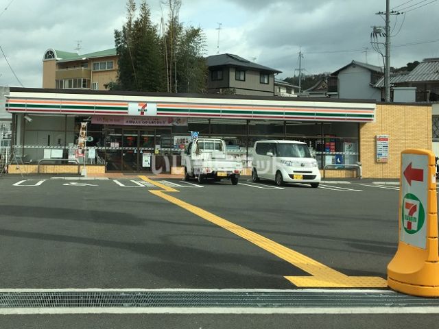 コンビニ　セブンイレブン 富田林瀧谷不動店（コンビニ）まで384m