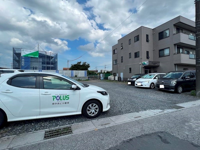 駐車場　敷地内駐車場（空き要確認）