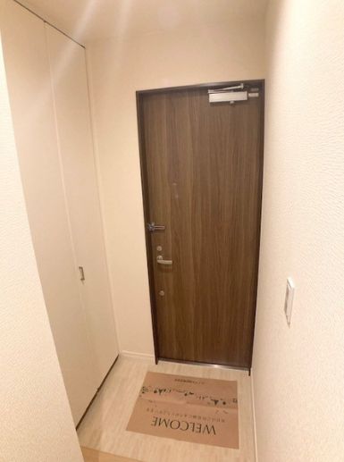 玄関　別号室参考写真です。