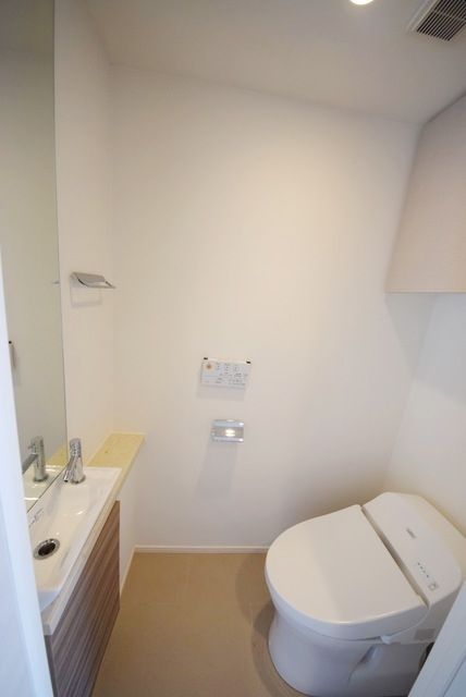 トイレ　トイレもきれいです