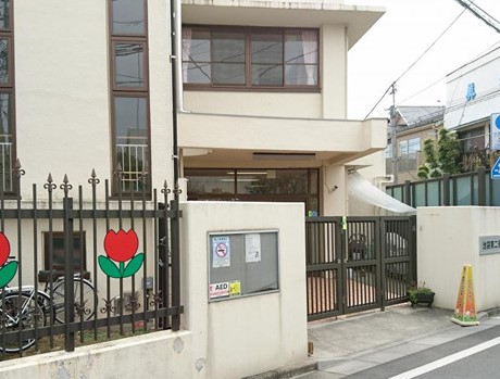 幼稚園・保育園　豊島区立池袋第二保育園（幼稚園・保育園）まで137m