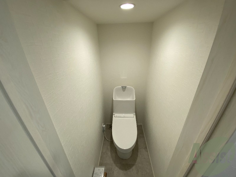 トイレ　トイレは清潔感があり安心して使用できそうです。