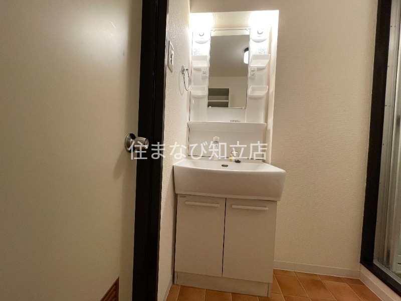 洗面設備　同型タイプ