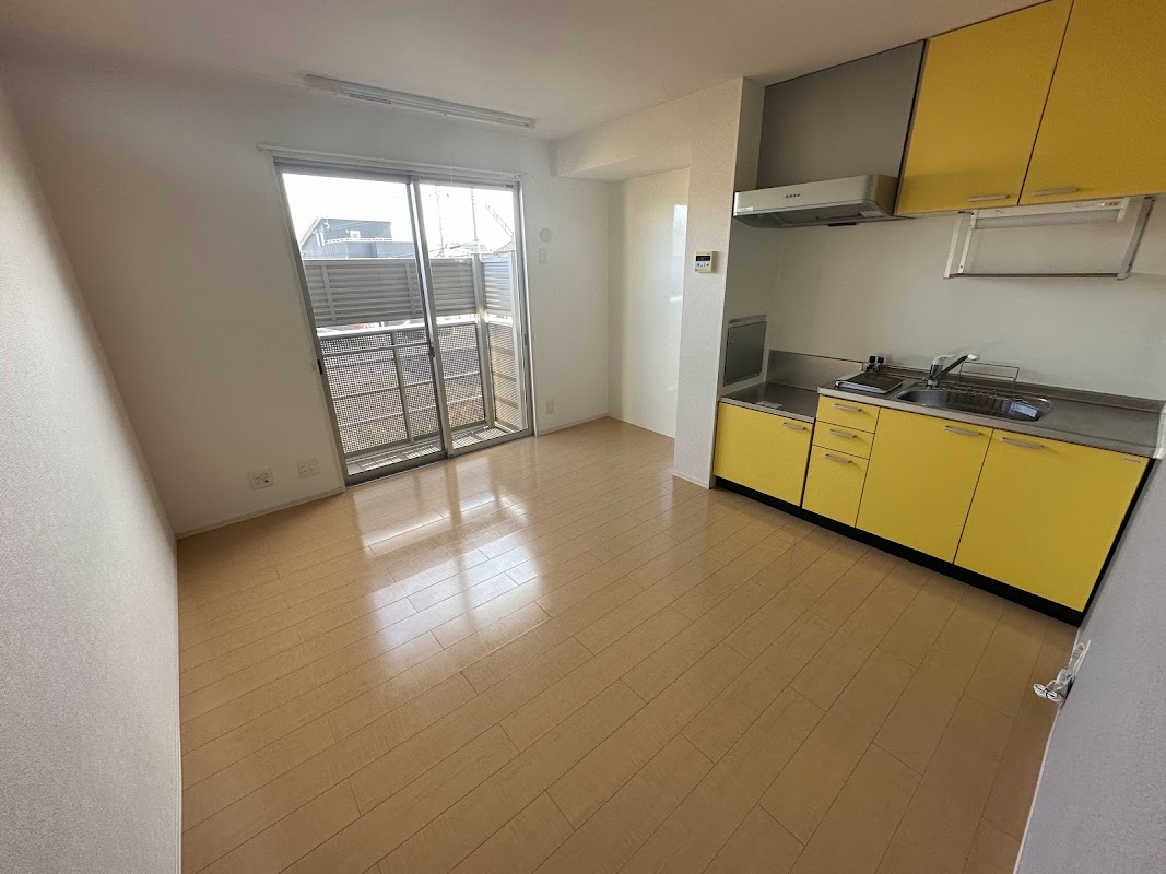 居室・リビング　※同建物の別のお部屋の写真です。