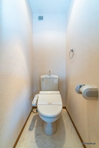 トイレ　トイレ　ウォシュレット付き