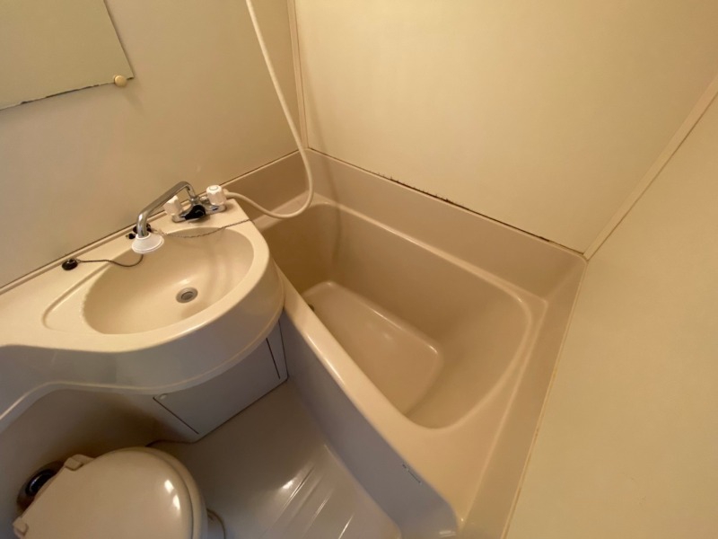 バス・シャワールーム　お風呂です。ゆっくりお風呂につかるのも体に良いですね～