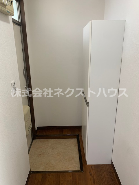 玄関　同タイプ別部屋写真です