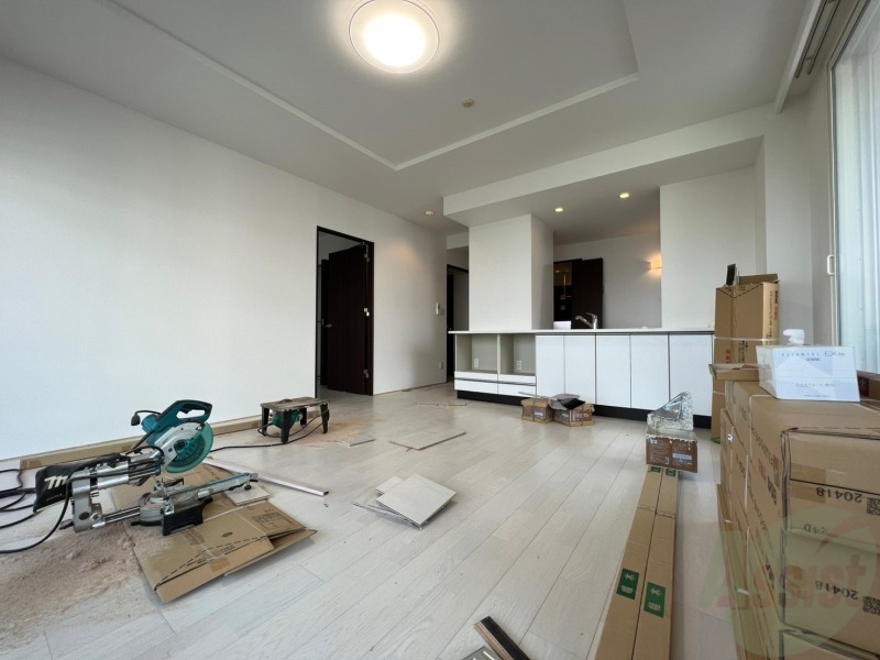 居室・リビング　広くてキレイなお部屋が広がっていて、充実した生活が送れそう。