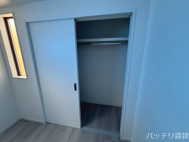 収納　同型タイプの為、現状を優先致します。