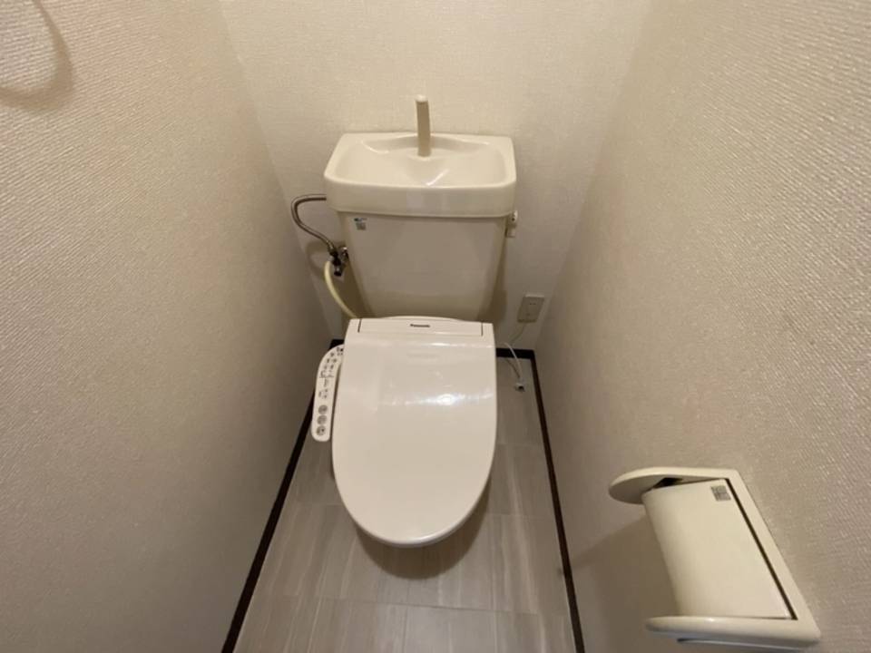 トイレ　トイレ