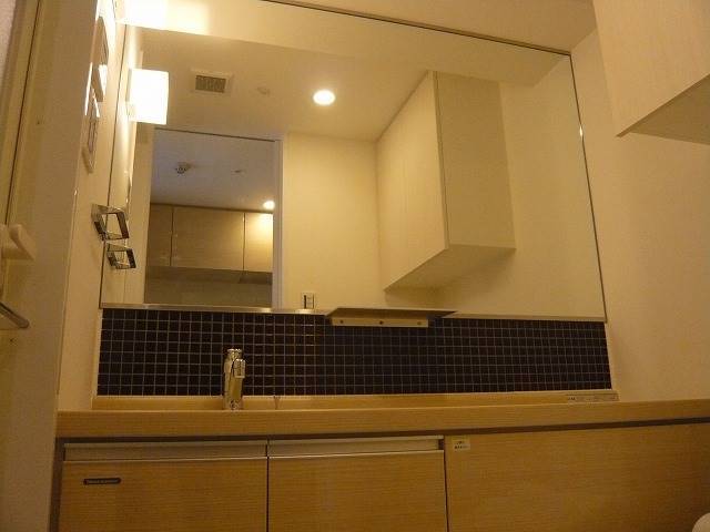 洗面設備　※別部屋の参考写真です。
