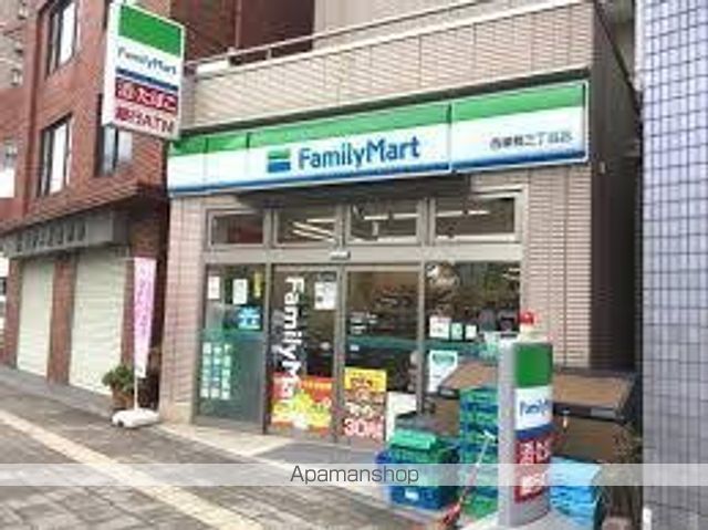 コンビニ　ファミリーマート西巣鴨三丁目店（コンビニ）まで387m