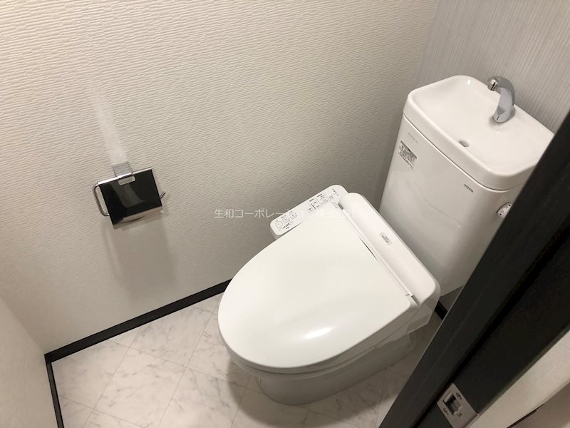 トイレ　ウォシュレット付