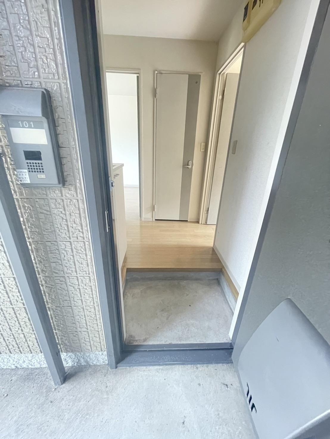 玄関　玄関