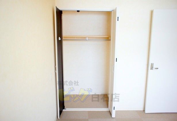 収納　各部屋にクローゼット完備しています♪