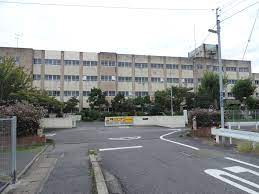 小学校　大津市立唐崎小学校（小学校）まで704m